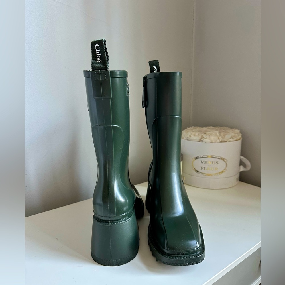 NWOT Chloe Betty PVC Rain Boots US 6; Forest Green